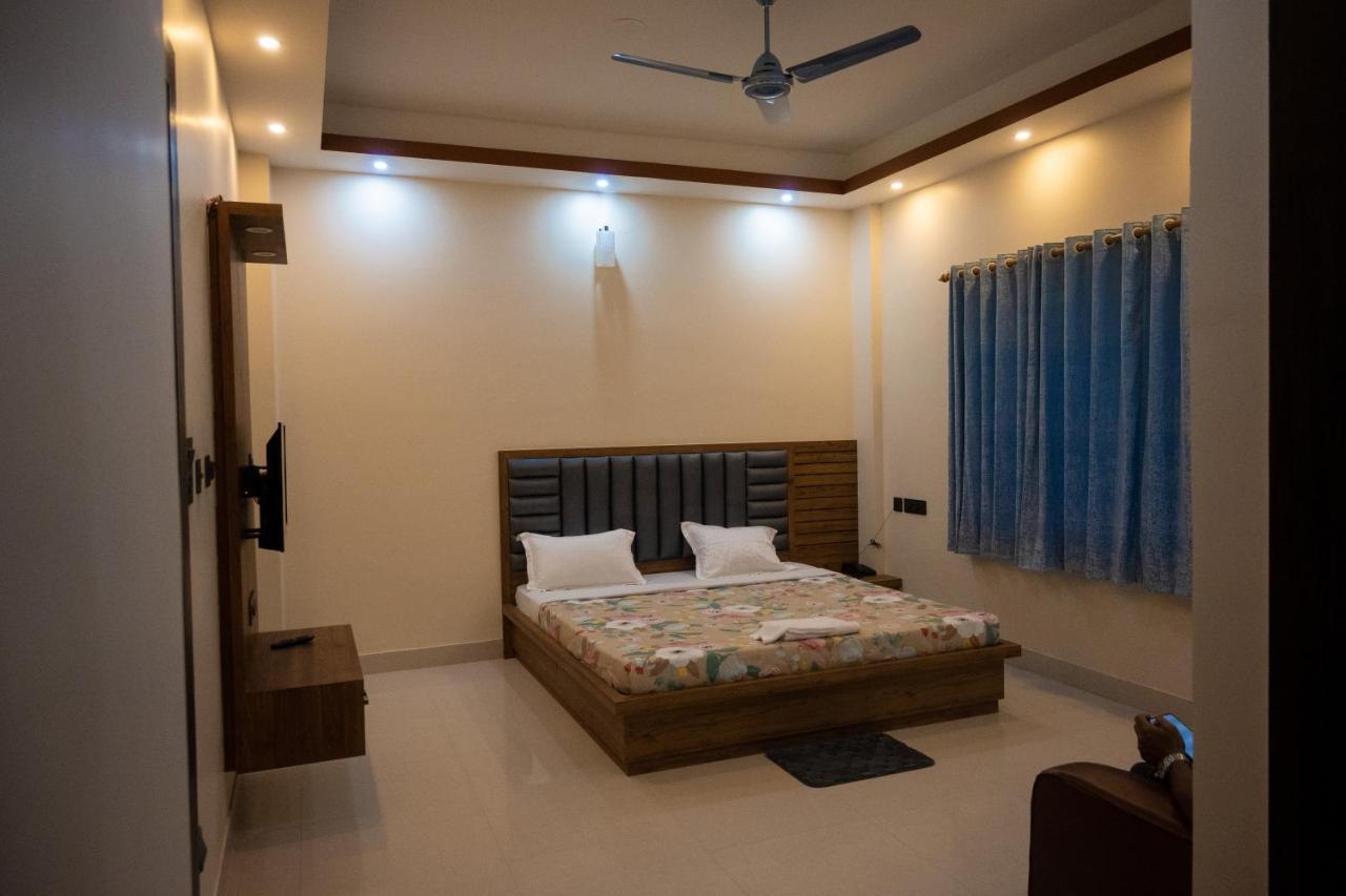 Hotel Unique Shantiniketan Sri Niketan Zewnętrze zdjęcie
